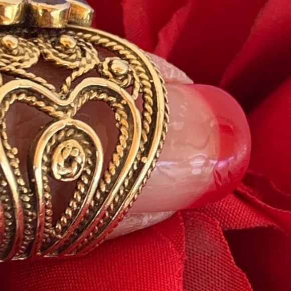 14K Antique Garnet Yellow Gold Ring - Picture 3 of 4